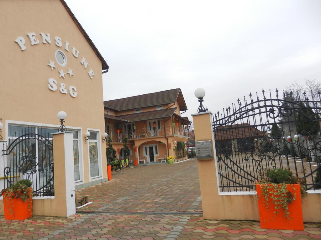 阿拉德 赛吉欧基尼娜旅馆酒店 外观 照片