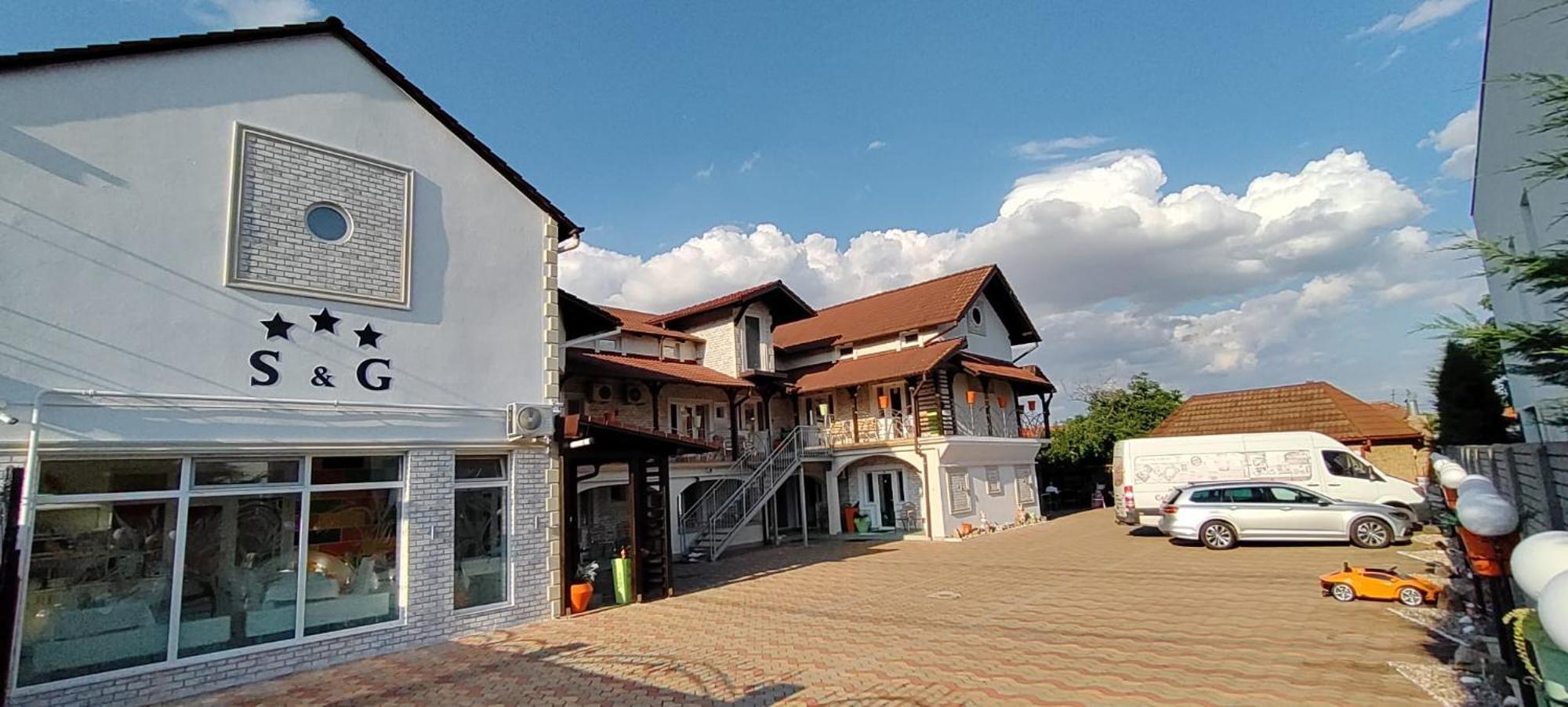 阿拉德 赛吉欧基尼娜旅馆酒店 外观 照片
